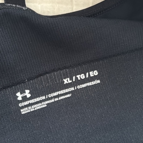 Under Armour Sports Bra - Picture 4 of 5